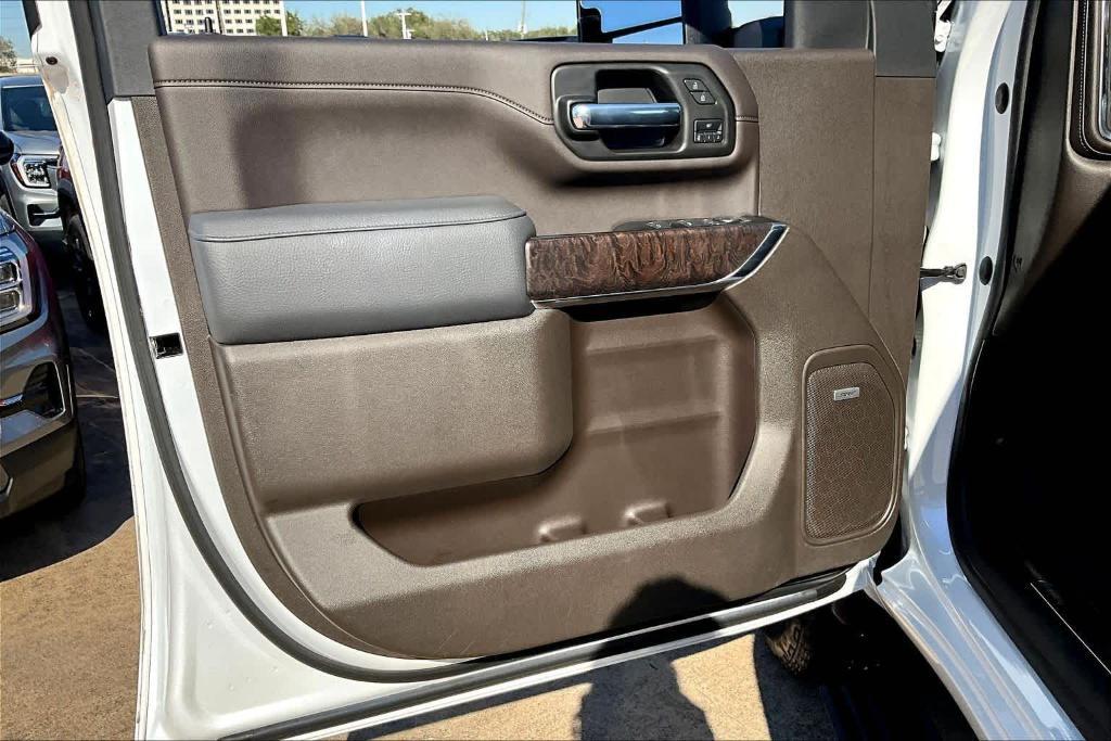 used 2022 GMC Sierra 2500 car, priced at $70,395