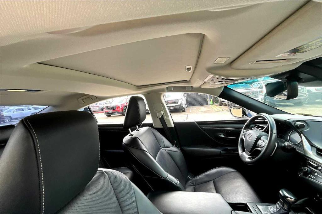 used 2020 Lexus ES 350 car, priced at $29,869