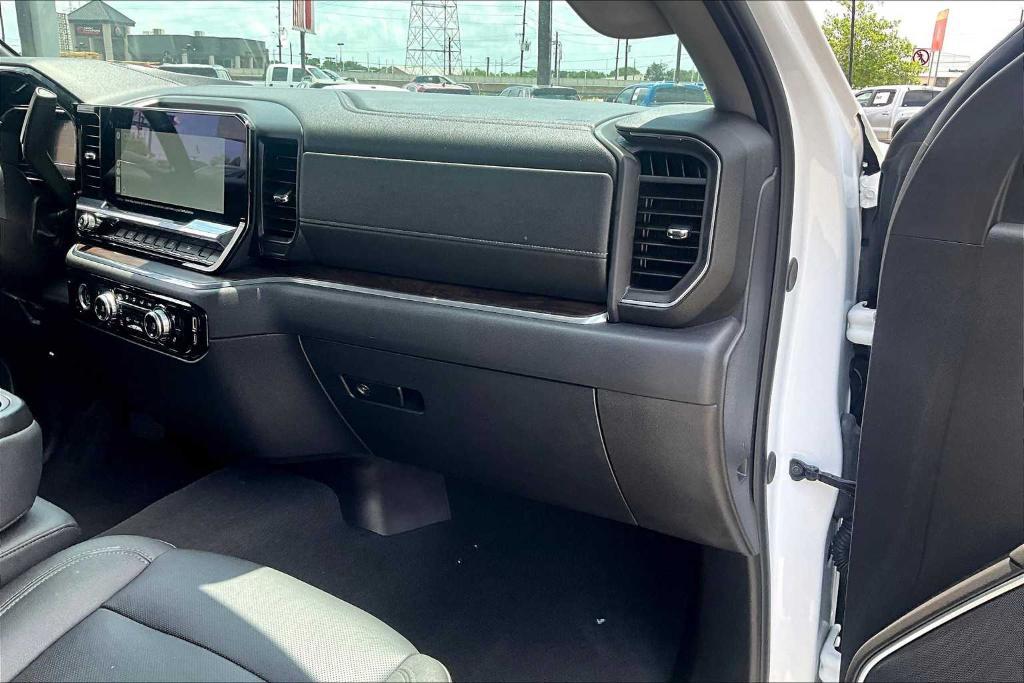 used 2024 GMC Sierra 1500 car, priced at $41,917