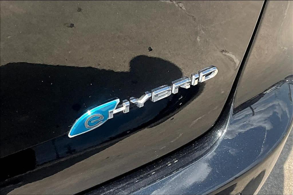 used 2021 Chrysler Pacifica Hybrid car, priced at $31,500