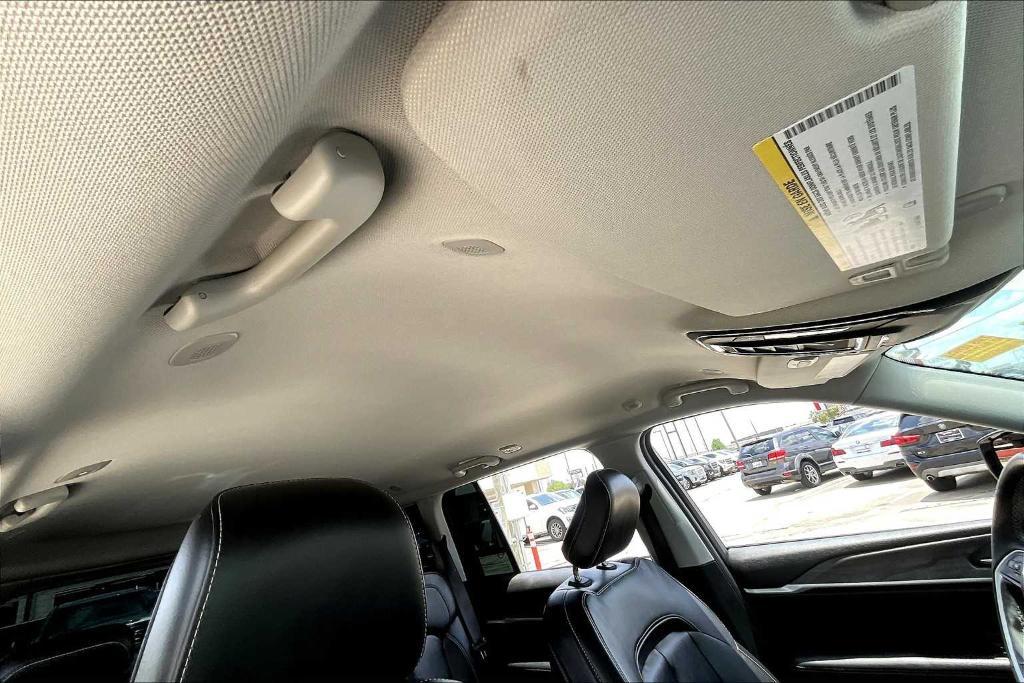 used 2022 Jeep Grand Cherokee car, priced at $31,585