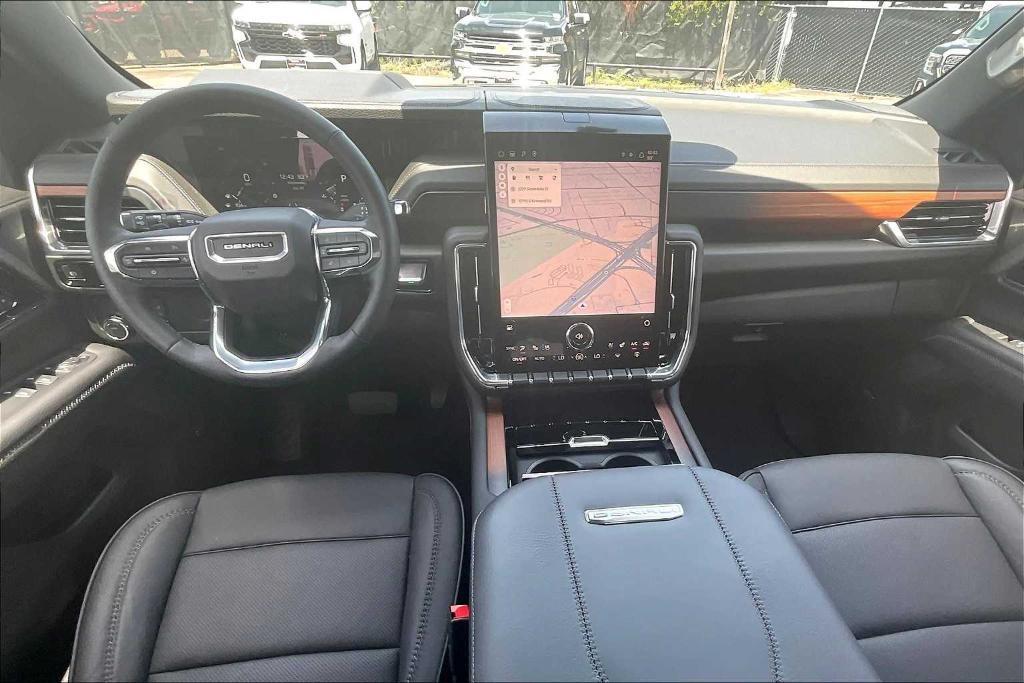 used 2025 GMC Yukon car, priced at $79,920