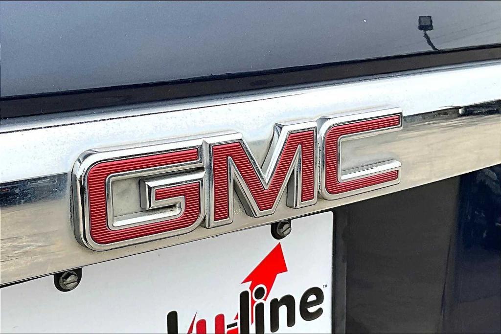 used 2018 GMC Yukon car, priced at $29,300