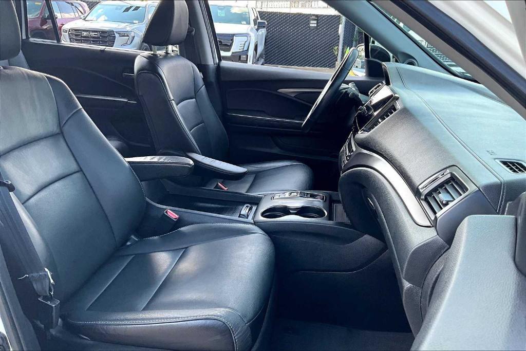 used 2021 Honda Pilot car, priced at $26,320