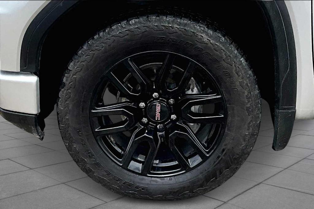 used 2022 GMC Sierra 1500 car, priced at $38,750