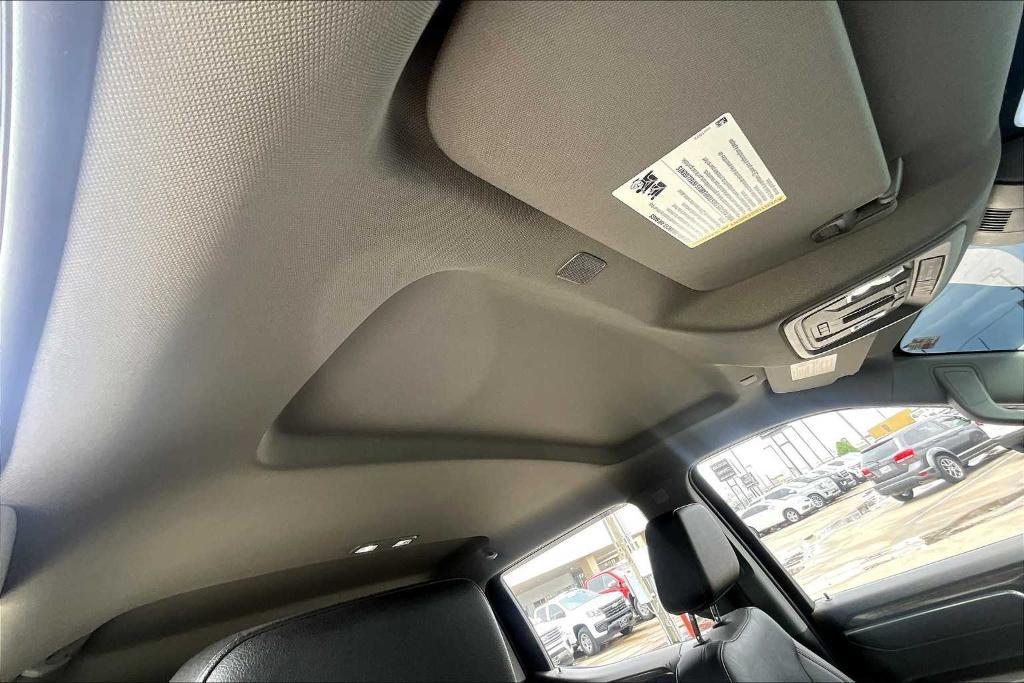 used 2022 GMC Sierra 1500 car, priced at $38,750
