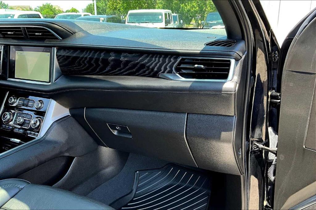 used 2022 GMC Yukon car, priced at $61,000