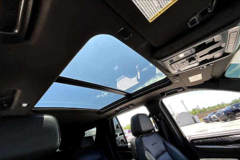 used 2022 GMC Yukon car, priced at $61,000