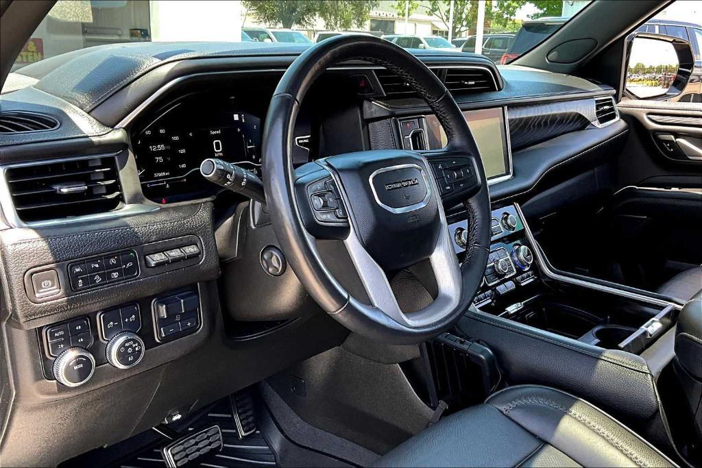 used 2022 GMC Yukon car, priced at $61,000