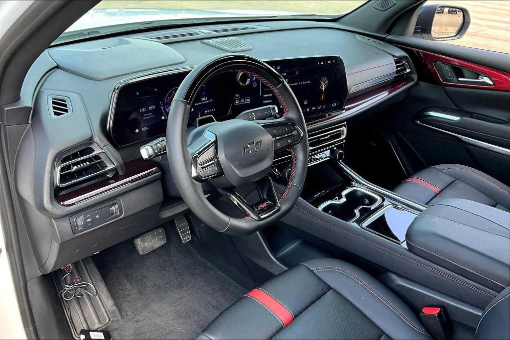 used 2024 Chevrolet Traverse car, priced at $48,895