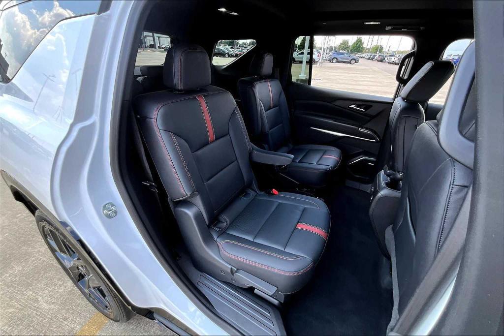 used 2024 Chevrolet Traverse car, priced at $48,895