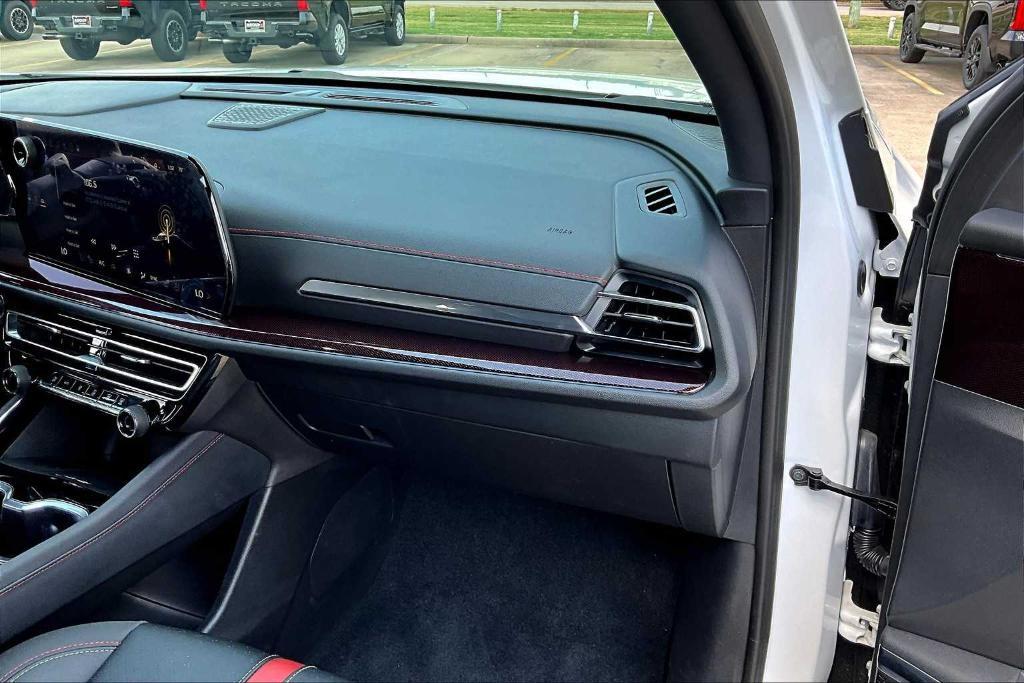 used 2024 Chevrolet Traverse car, priced at $48,895