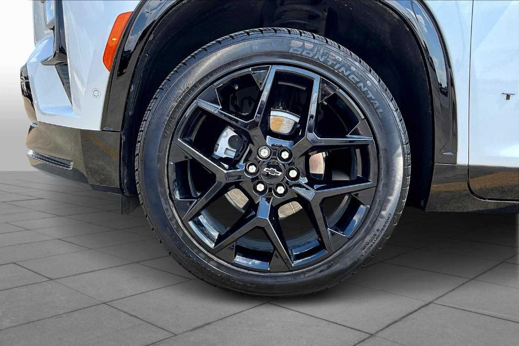 used 2024 Chevrolet Traverse car, priced at $48,895