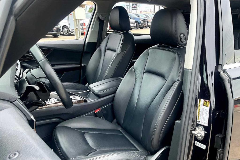 used 2018 Audi Q7 car, priced at $17,200