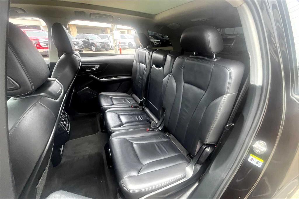 used 2018 Audi Q7 car, priced at $17,200