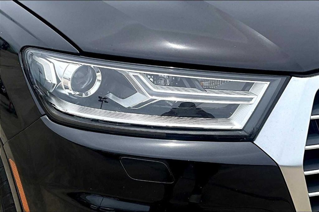 used 2018 Audi Q7 car, priced at $17,200