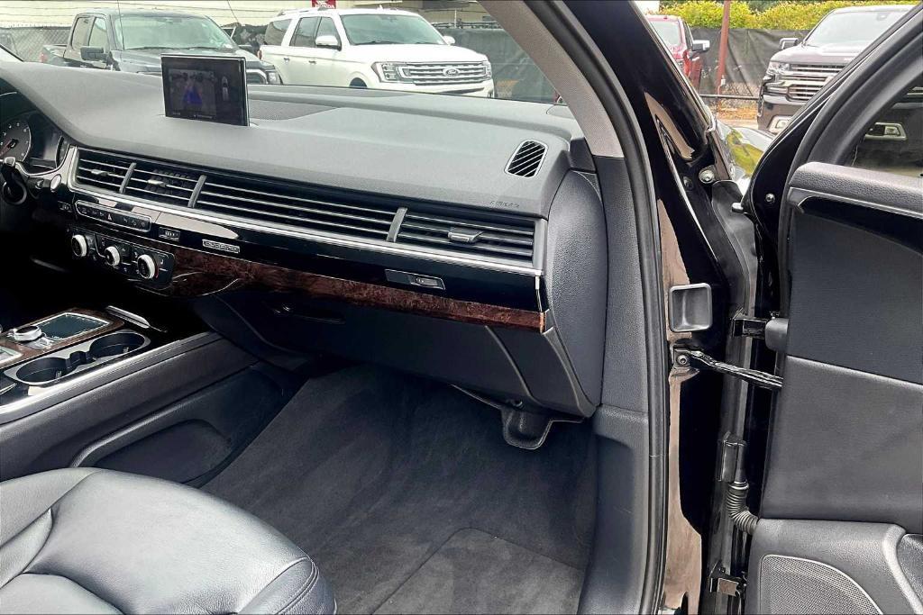 used 2018 Audi Q7 car, priced at $17,200