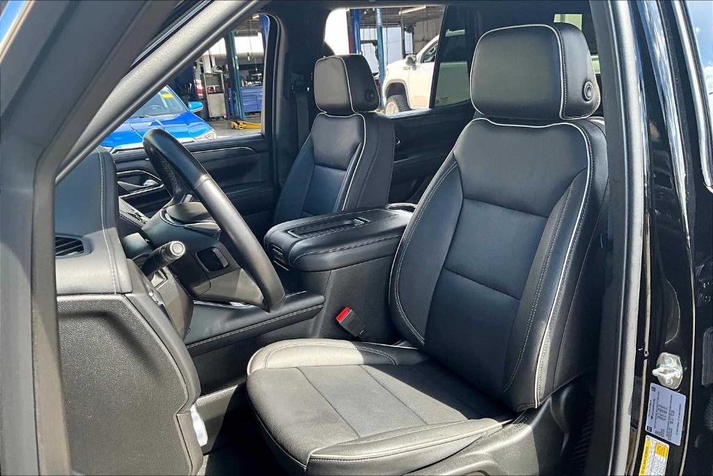 used 2023 GMC Yukon car, priced at $53,240