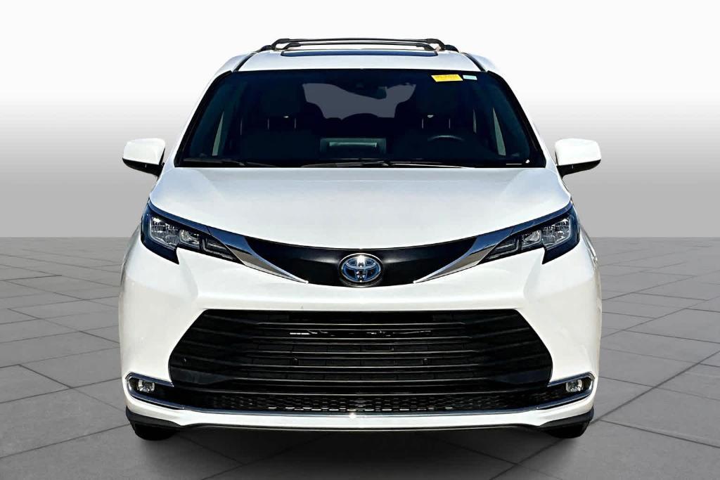 used 2022 Toyota Sienna car, priced at $39,100