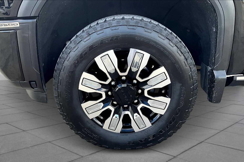 used 2024 GMC Sierra 2500 car, priced at $73,160