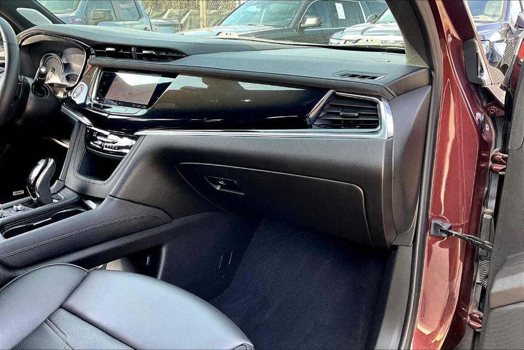 used 2022 Cadillac XT6 car, priced at $35,400