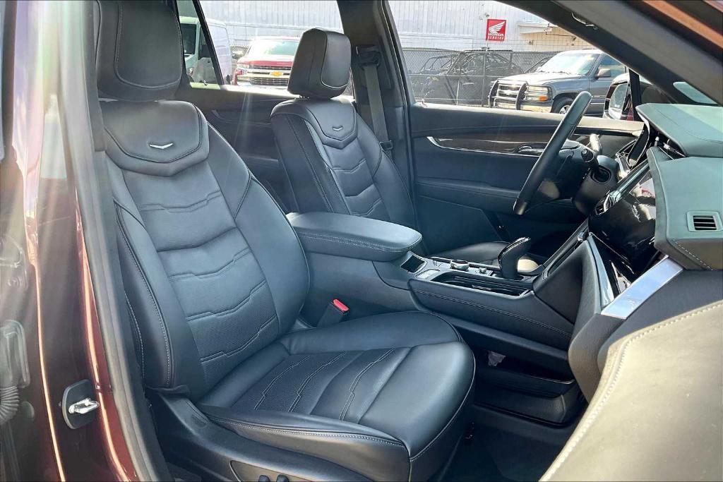 used 2022 Cadillac XT6 car, priced at $35,400