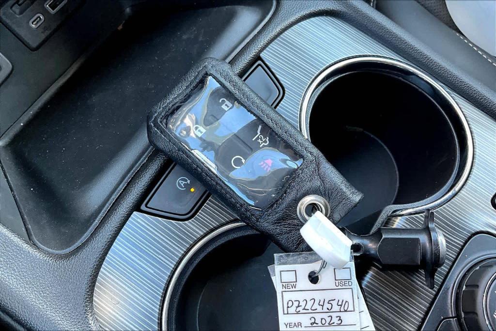 used 2023 GMC Acadia car, priced at $27,498