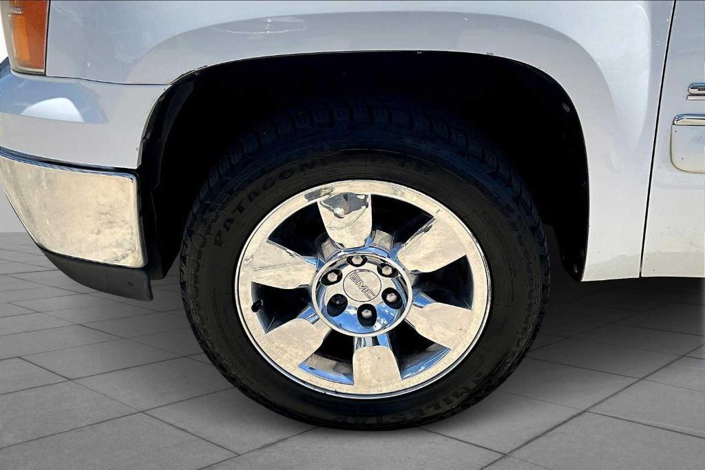 used 2011 GMC Sierra 1500 car, priced at $11,000