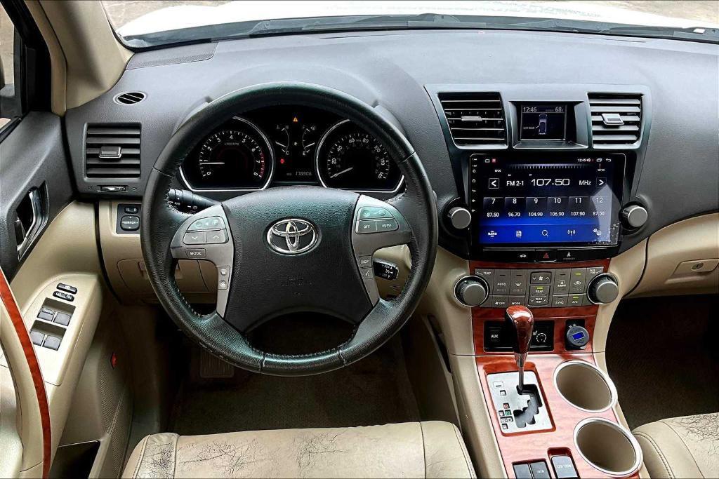 used 2008 Toyota Highlander car, priced at $11,300