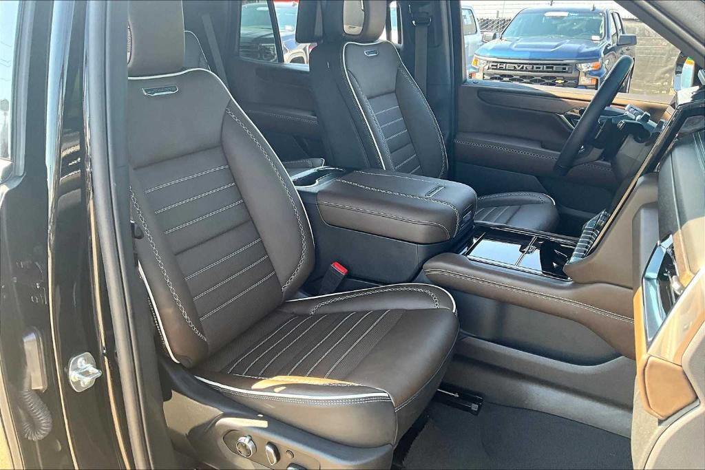 used 2025 GMC Yukon car, priced at $106,400