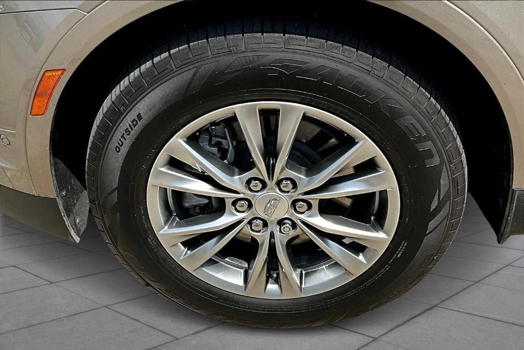 used 2022 Cadillac XT5 car, priced at $28,499