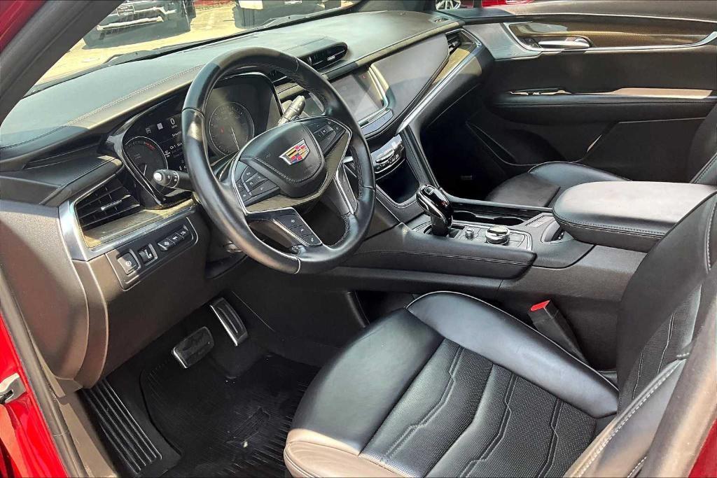 used 2020 Cadillac XT5 car, priced at $28,070