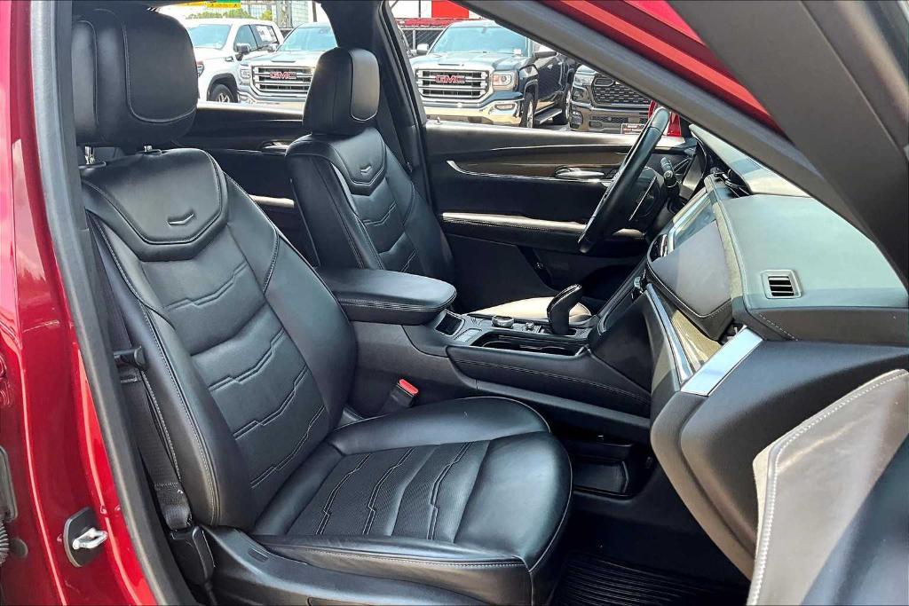 used 2020 Cadillac XT5 car, priced at $28,070
