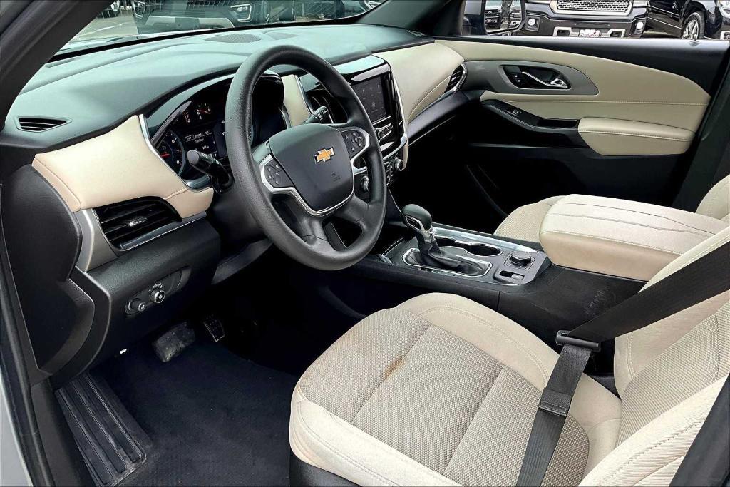 used 2023 Chevrolet Traverse car, priced at $27,600