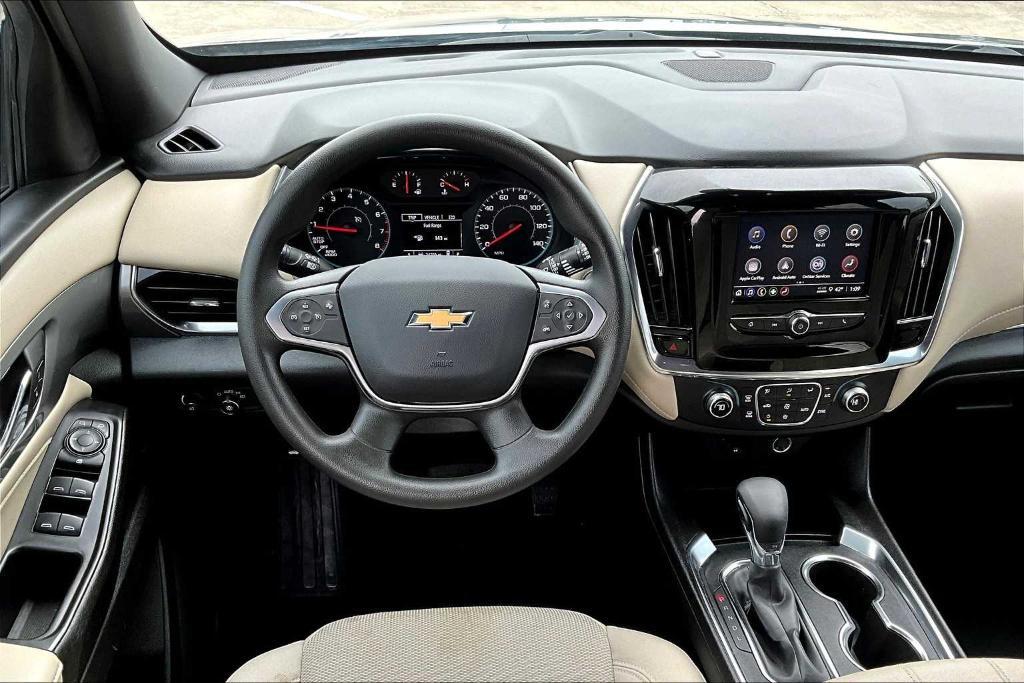 used 2023 Chevrolet Traverse car, priced at $27,600