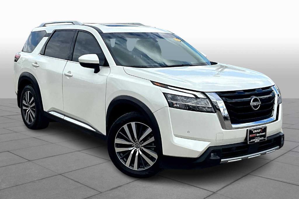 used 2022 Nissan Pathfinder car, priced at $31,998