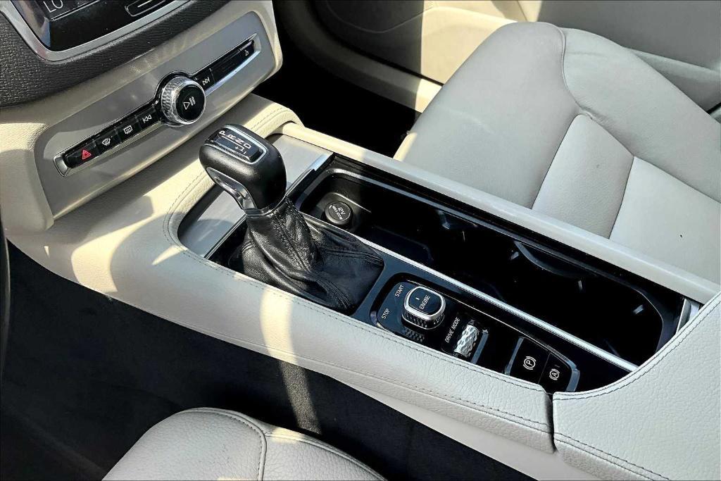 used 2017 Volvo XC90 car, priced at $18,480