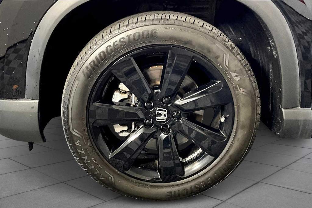 used 2025 Honda Pilot car, priced at $47,900