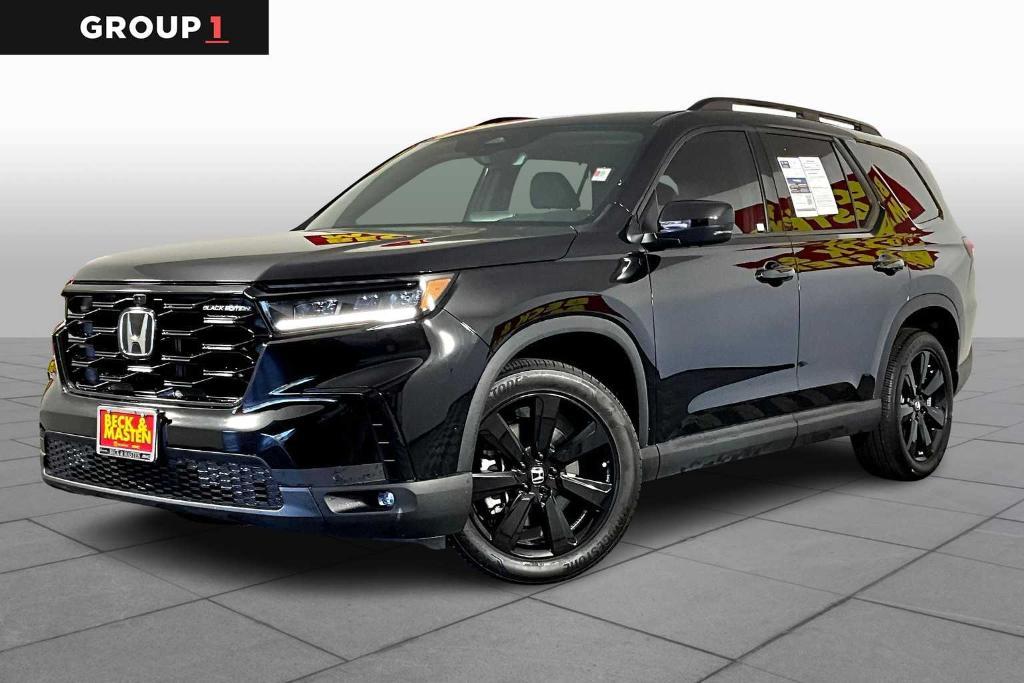 used 2025 Honda Pilot car, priced at $47,900