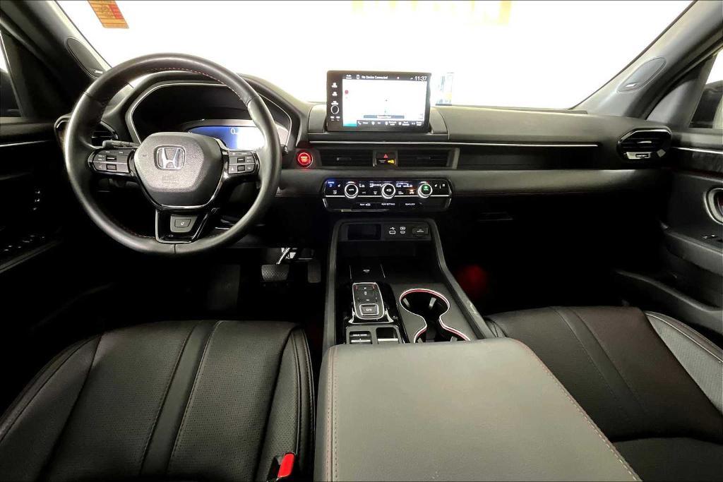 used 2025 Honda Pilot car, priced at $47,900