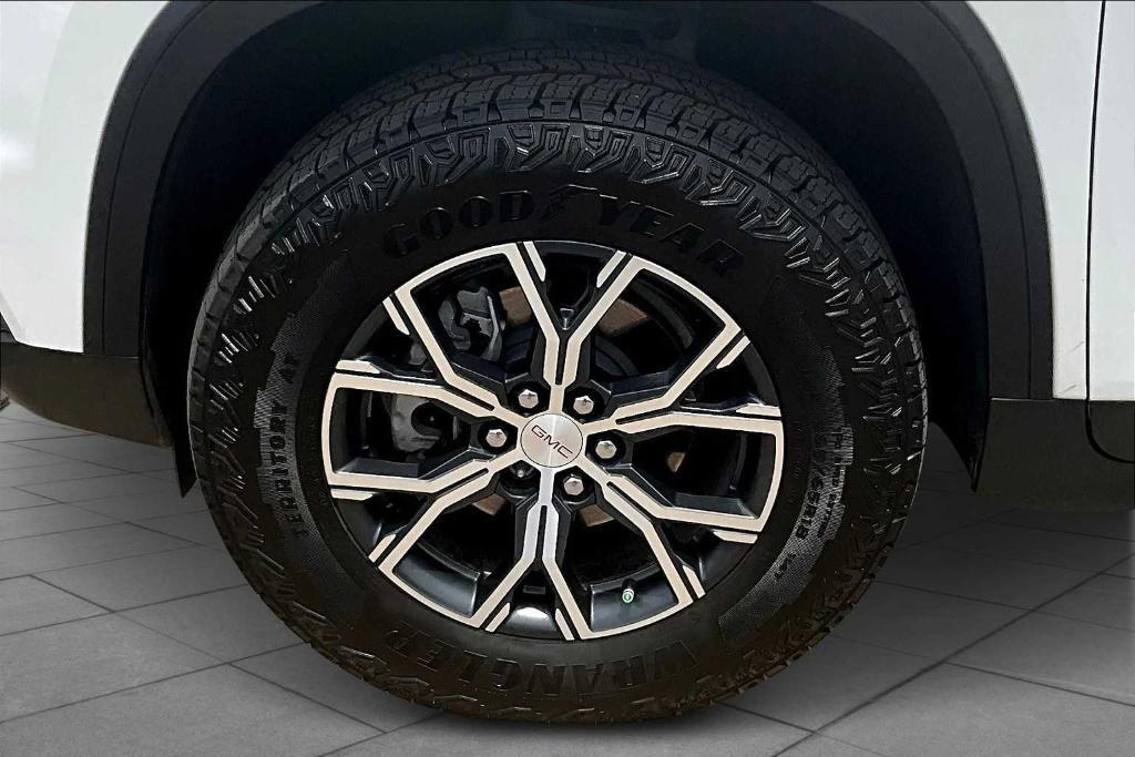 used 2024 GMC Acadia car, priced at $46,998