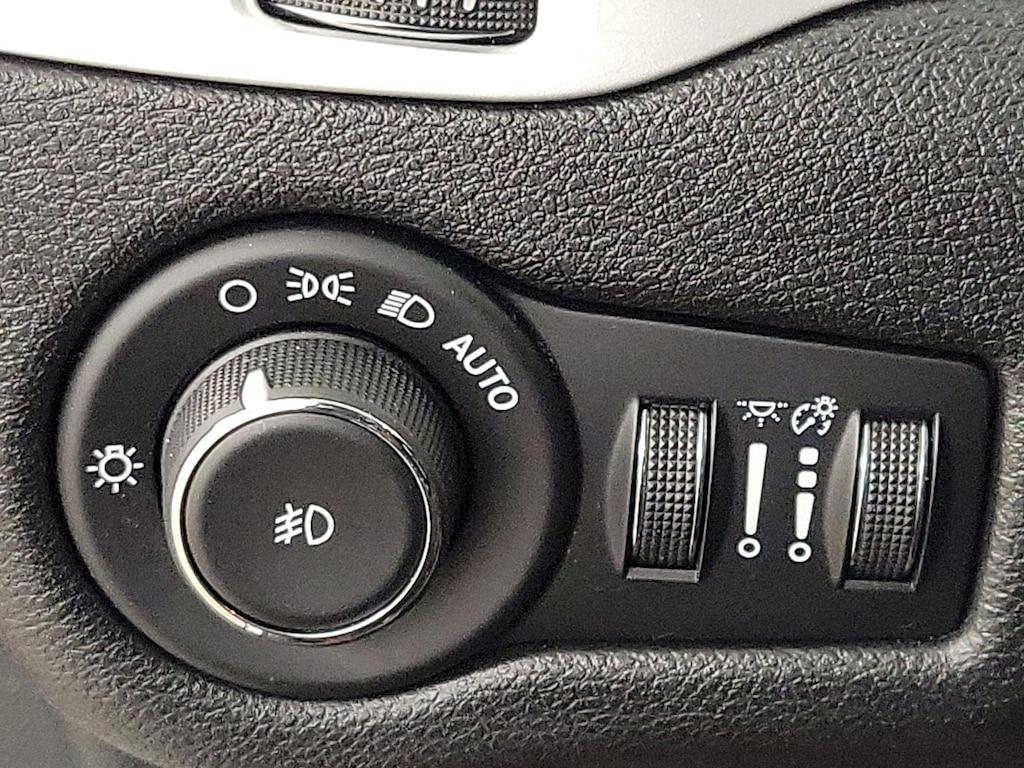 used 2018 Jeep Cherokee car, priced at $14,599