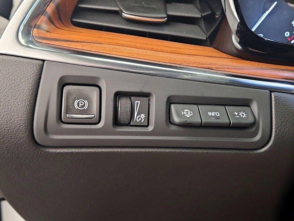 used 2021 Cadillac XT5 car, priced at $28,998