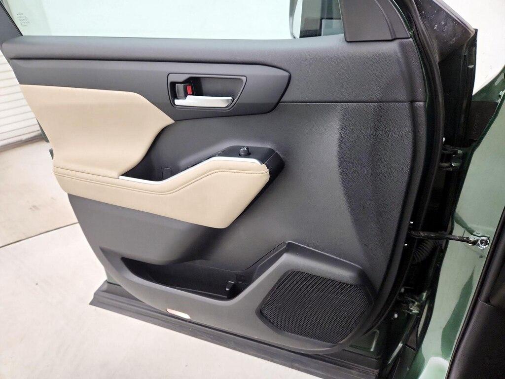 used 2023 Toyota Highlander car, priced at $37,998