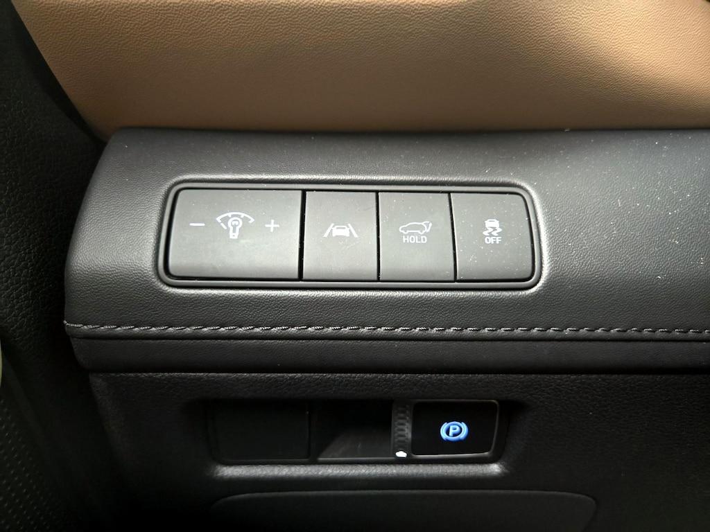 used 2023 Hyundai Santa Fe car, priced at $35,998