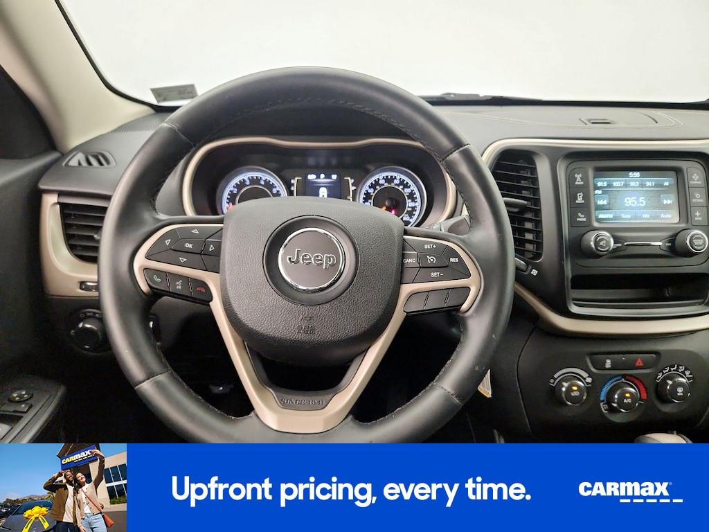 used 2015 Jeep Cherokee car, priced at $12,998
