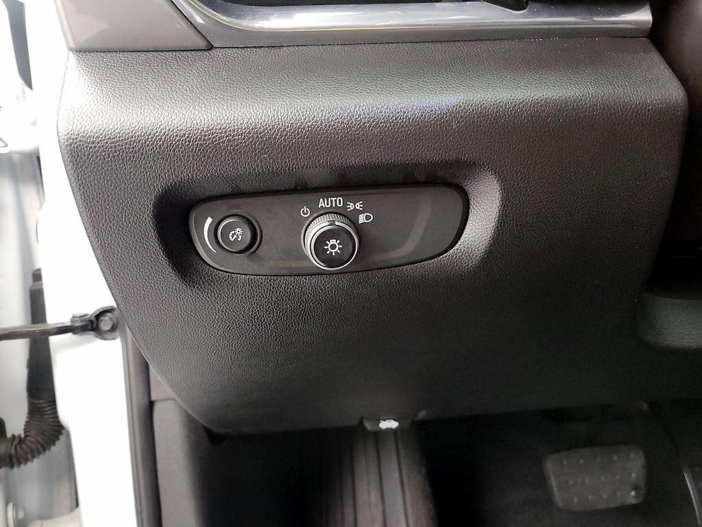 used 2021 Chevrolet Traverse car, priced at $26,998