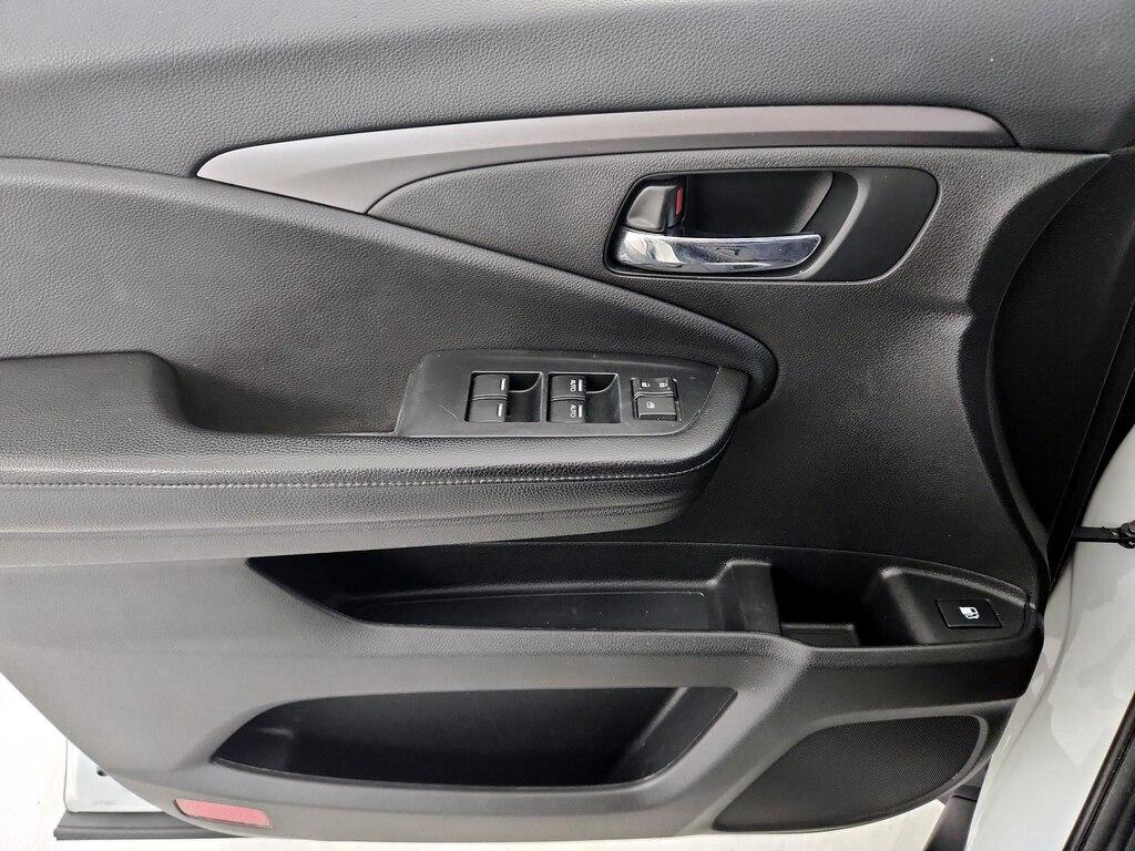 used 2020 Honda Pilot car, priced at $26,998
