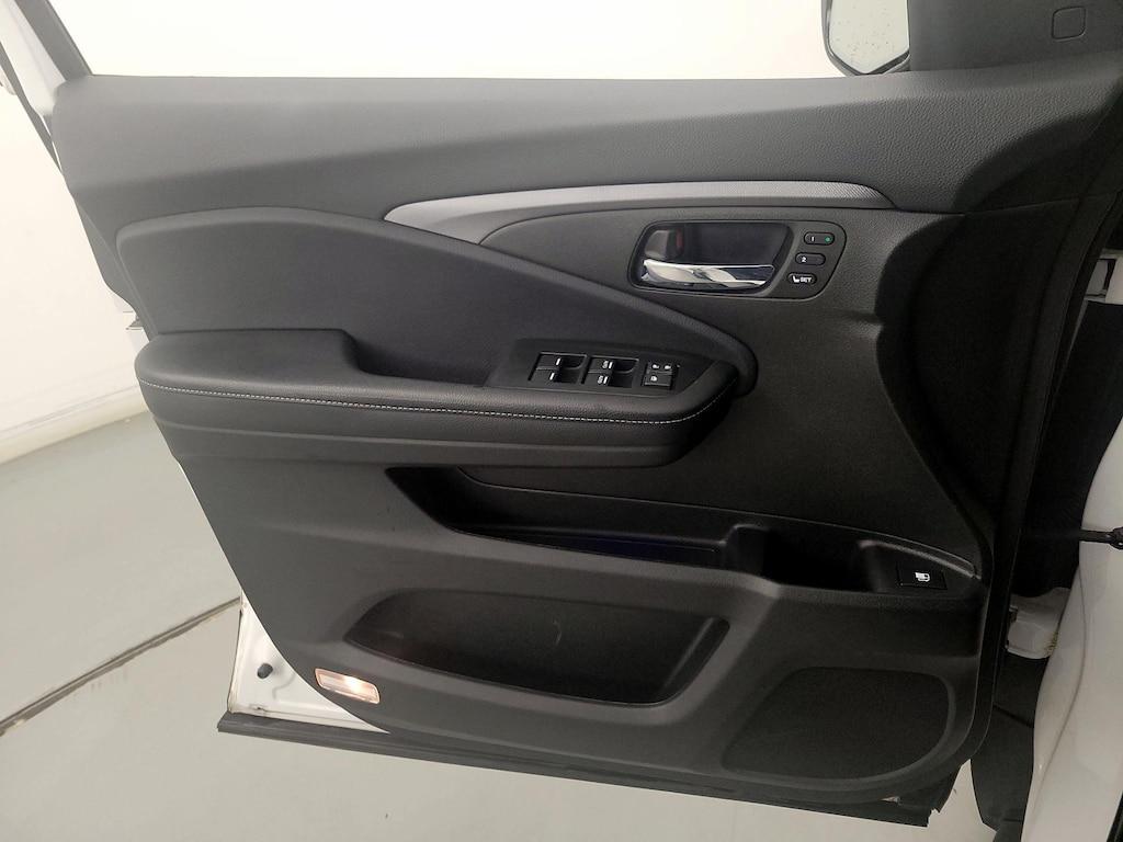 used 2022 Honda Ridgeline car, priced at $32,998