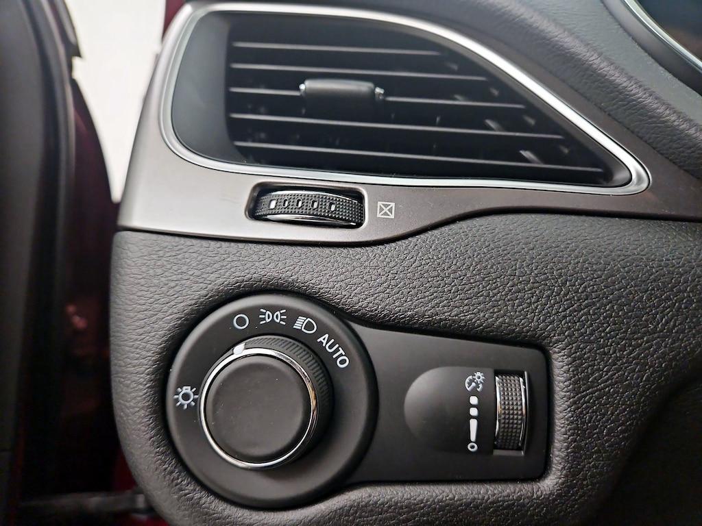 used 2020 Jeep Cherokee car, priced at $18,998